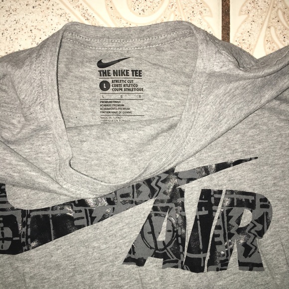 Nike T-Shirt - Picture 2 of 3